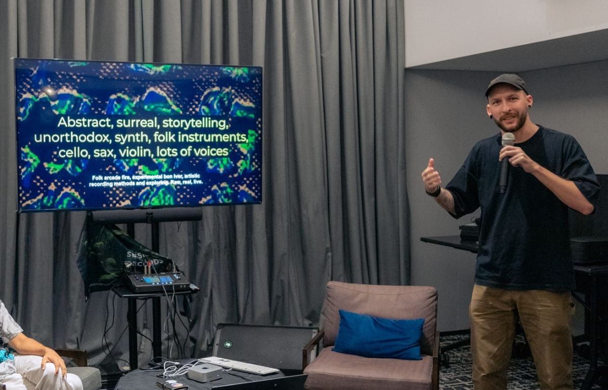 Will Beale presenting his unique artistic style on screen, part of how Musicpath Pro students learn to make their own song.