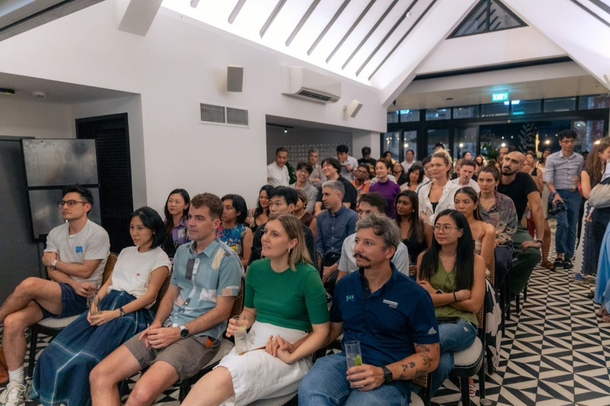 Online music production course Singapore crowd